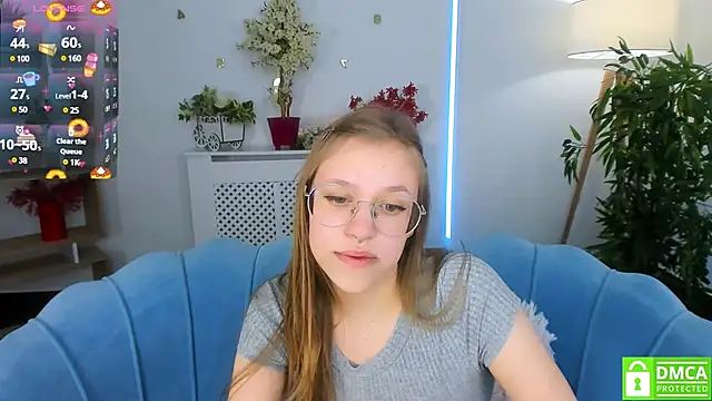 LayriantaVee online show from February 2025 09:53:02 AM