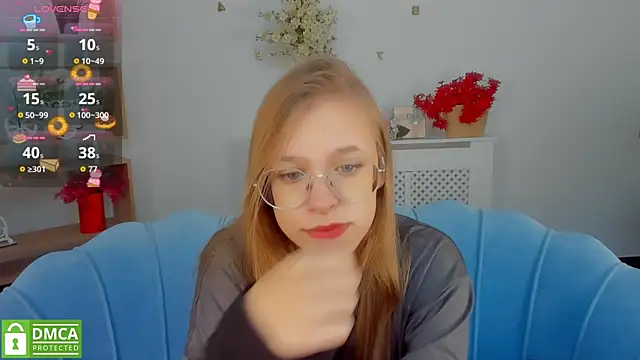 LayriantaVee online show from September 2025 06:06:02 AM