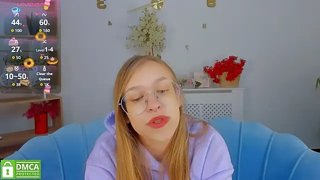 LayriantaVee online show from October 2025 06:20:02 AM