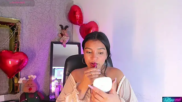 Snapshot of Candys_victoria chatting on February 2026 03:36:02 AM Candys victoria online show from February 2026 03:36:02 AM