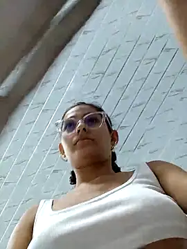 Ary-18 online show from March 2025 01:56:02 PM