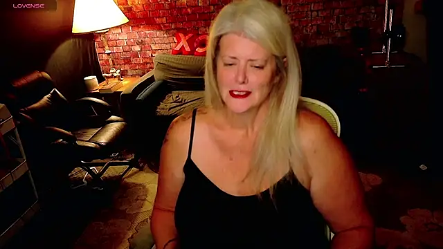 Snapshot of AliceHarlot chatting on February 2026 03:26:01 AM AliceHarlot online show from February 2026 03:26:01 AM