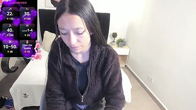 Scarlett  bell online show from March 2025 12:34:02 PM