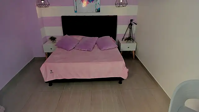 Scarlett  bell online show from November 2025 01:14:02 PM