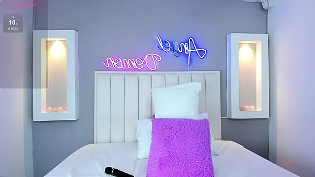 HannaPaola online show from March 2025 10:32:02 PM