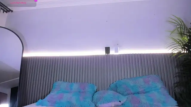 valentina lux online show from February 2026 07:08:01 PM