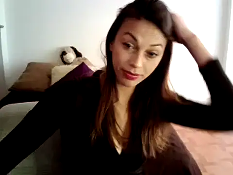 Snapshot of Hanna_Charming chatting on December 2024 02:38:02 PM Hanna Charming online show from December 2024 02:38:02 PM