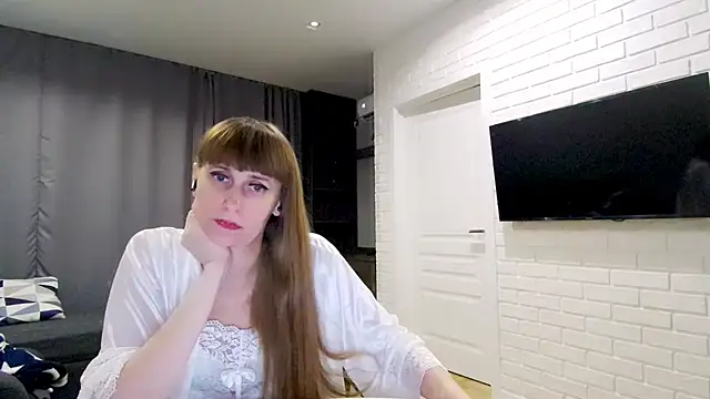 Daniella Lorente online show from February 2026 10:17:01 PM