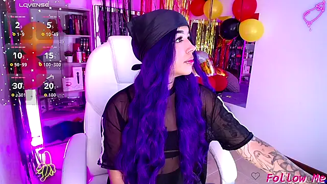 AliceWalker 11 online show from September 2025 08:03:01 PM