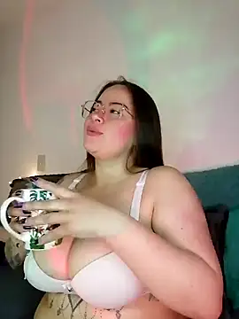 soofy   online show from March 2025 04:14:01 AM