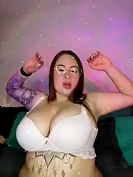 soofy   online show from October 2025 02:09:01 AM