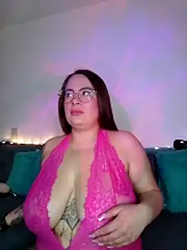 soofy   online show from February 2026 04:20:01 AM