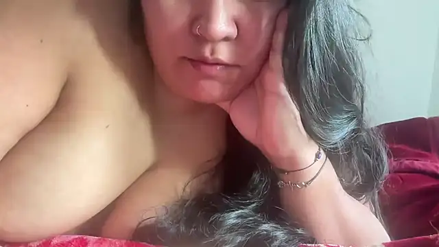 Snapshot of MashaCL chatting on February 2025 08:49:02 AM MashaCL online show from February 2025 08:49:02 AM