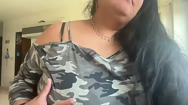 Snapshot of MashaCL chatting on March 2025 12:52:02 PM MashaCL online show from March 2025 12:52:02 PM