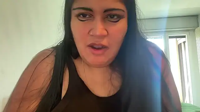 MashaCL online show from November 2025 10:25:01 AM