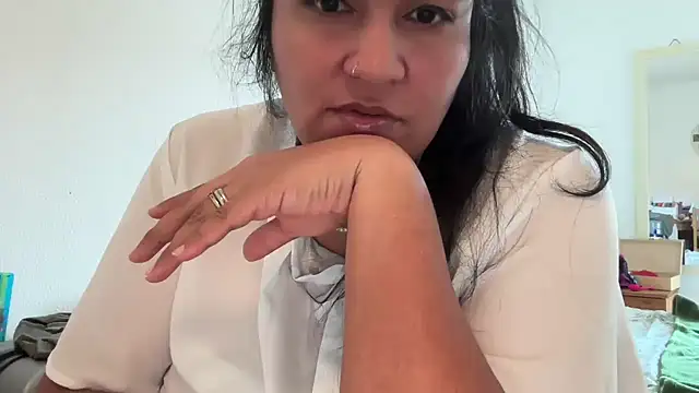 Snapshot of MashaCL chatting on March 2026 10:07:02 AM MashaCL online show from March 2026 10:07:02 AM