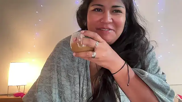 Snapshot of MashaCL chatting on April 2026 08:42:01 AM MashaCL online show from April 2026 08:42:01 AM