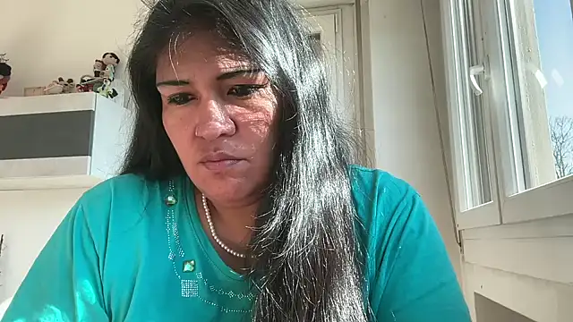 Snapshot of MashaCL chatting on April 2026 07:42:02 AM MashaCL online show from April 2026 07:42:02 AM