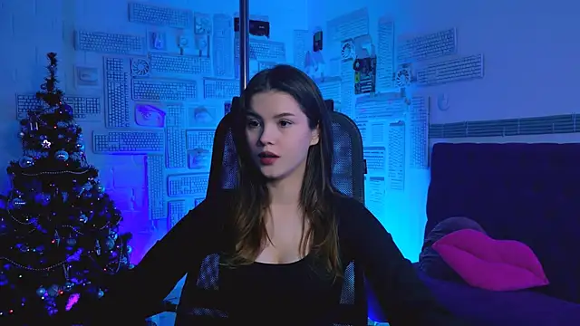 EvaThopson online show from December 2024 12:05:02 PM