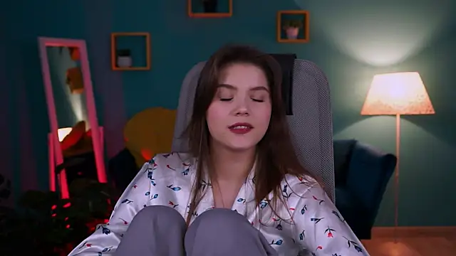 EvaThopson online show from January 2025 06:07:01 PM