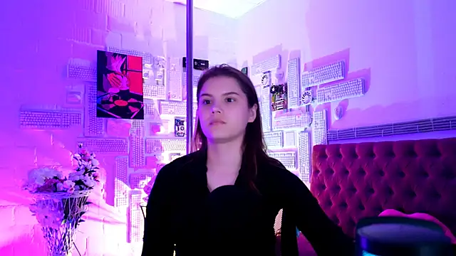 EvaThopson online show from February 2025 06:48:02 PM