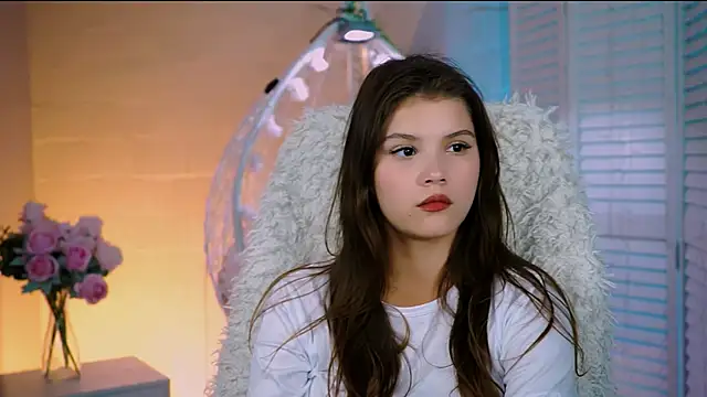 EvaThopson online show from September 2025 12:05:01 PM