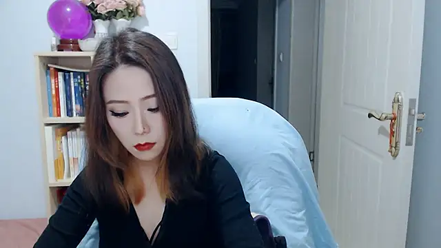 Snapshot of SuSushi728 chatting on April 2026 03:42:01 PM SuSushi728 online show from April 2026 03:42:01 PM