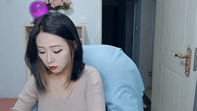 Snapshot of SuSushi728 chatting on May 2026 03:17:01 PM SuSushi728 online show from May 2026 03:17:01 PM