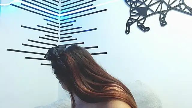 Emawalker  online show from February 2025 11:28:02 PM