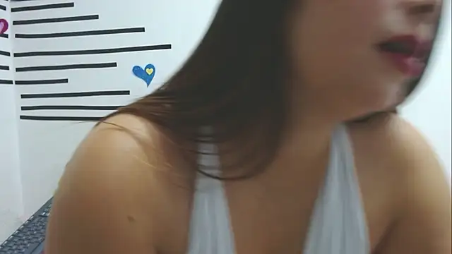 Emawalker  online show from September 2025 08:24:01 PM