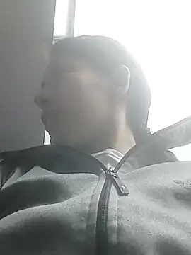 Snapshot of Tefannyy_ chatting on December 2024 05:33:02 PM Tefannyy online show from December 2024 05:33:02 PM