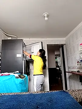 Snapshot of Tefannyy_ chatting on February 2025 03:36:02 PM Tefannyy online show from February 2025 03:36:02 PM