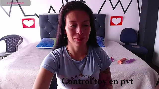 Snapshot of Tefannyy_ chatting on February 2025 03:49:02 PM Tefannyy online show from February 2025 03:49:02 PM