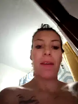 Snapshot of Tefannyy_ chatting on March 2025 02:55:02 PM Tefannyy online show from March 2025 02:55:02 PM