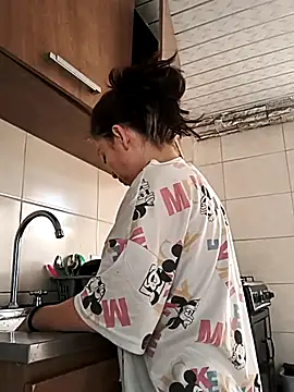 Snapshot of Tefannyy_ chatting on September 2025 03:44:02 PM Tefannyy online show from September 2025 03:44:02 PM