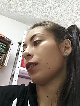 Snapshot of Tefannyy_ chatting on September 2025 03:49:02 PM Tefannyy online show from September 2025 03:49:02 PM