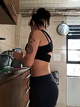 Snapshot of Tefannyy_ chatting on October 2025 04:25:02 PM Tefannyy online show from October 2025 04:25:02 PM