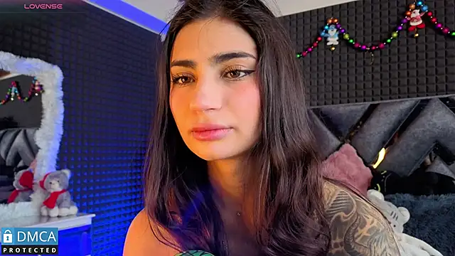 Snapshot of SolBeaumont1 chatting on December 2025 07:01:02 PM SolBeaumont1 online show from December 2025 07:01:02 PM