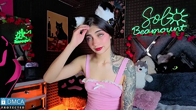 Snapshot of SolBeaumont1 chatting on April 2026 08:35:02 PM SolBeaumont1 online show from April 2026 08:35:02 PM