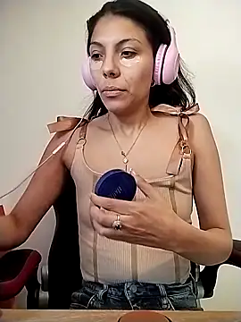 Selenakyle92  online show from March 2026 05:43:01 PM