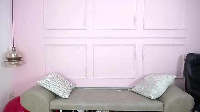 yenny garcia online show from March 2025 12:26:02 AM