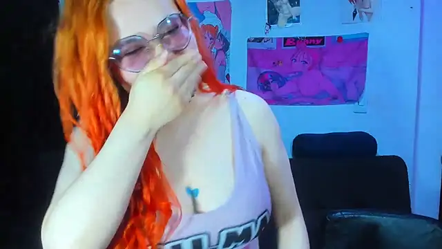 Snapshot of Lily_stone04 chatting on October 2025 04:43:02 AM Lily stone04 online show from October 2025 04:43:02 AM