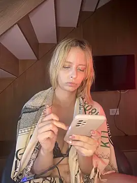 Snapshot of Bellahcha chatting on April 2026 06:07:01 PM Bellahcha online show from April 2026 06:07:01 PM