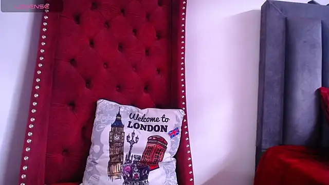 Snapshot of BiancaAntonelli chatting on November 2025 12:49:02 PM BiancaAntonelli online show from November 2025 12:49:02 PM