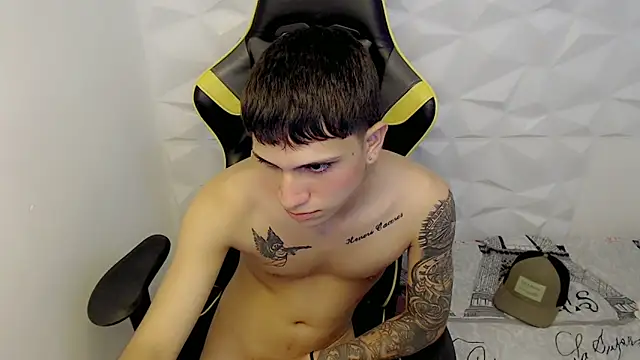 Snapshot of Brayan_lopezz chatting on January 2025 03:52:01 PM Brayan lopezz online show from January 2025 03:52:01 PM