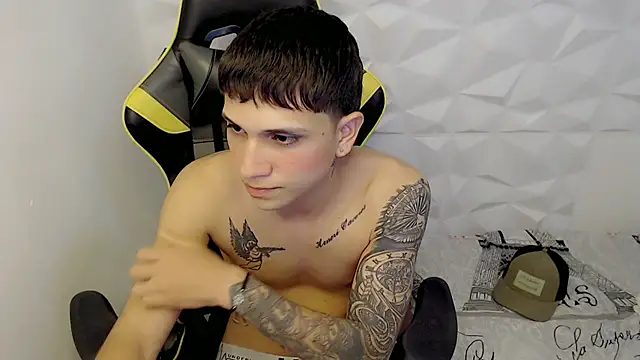 Snapshot of Brayan_lopezz chatting on January 2025 06:57:01 PM Brayan lopezz online show from January 2025 06:57:01 PM