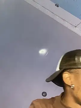 Snapshot of BlueIceCube chatting on January 2025 08:20:01 AM BlueIceCube online show from January 2025 08:20:01 AM