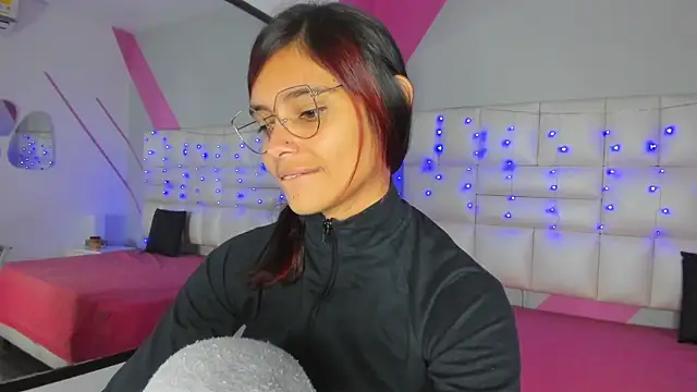 Salome rouse1 online show from October 2025 04:37:01 PM