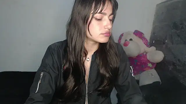 Snapshot of skinny_sweet2411 chatting on March 2026 01:53:02 AM skinny sweet2411 online show from March 2026 01:53:02 AM