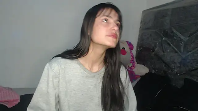 Snapshot of skinny_sweet2411 chatting on April 2026 09:04:01 AM skinny sweet2411 online show from April 2026 09:04:01 AM